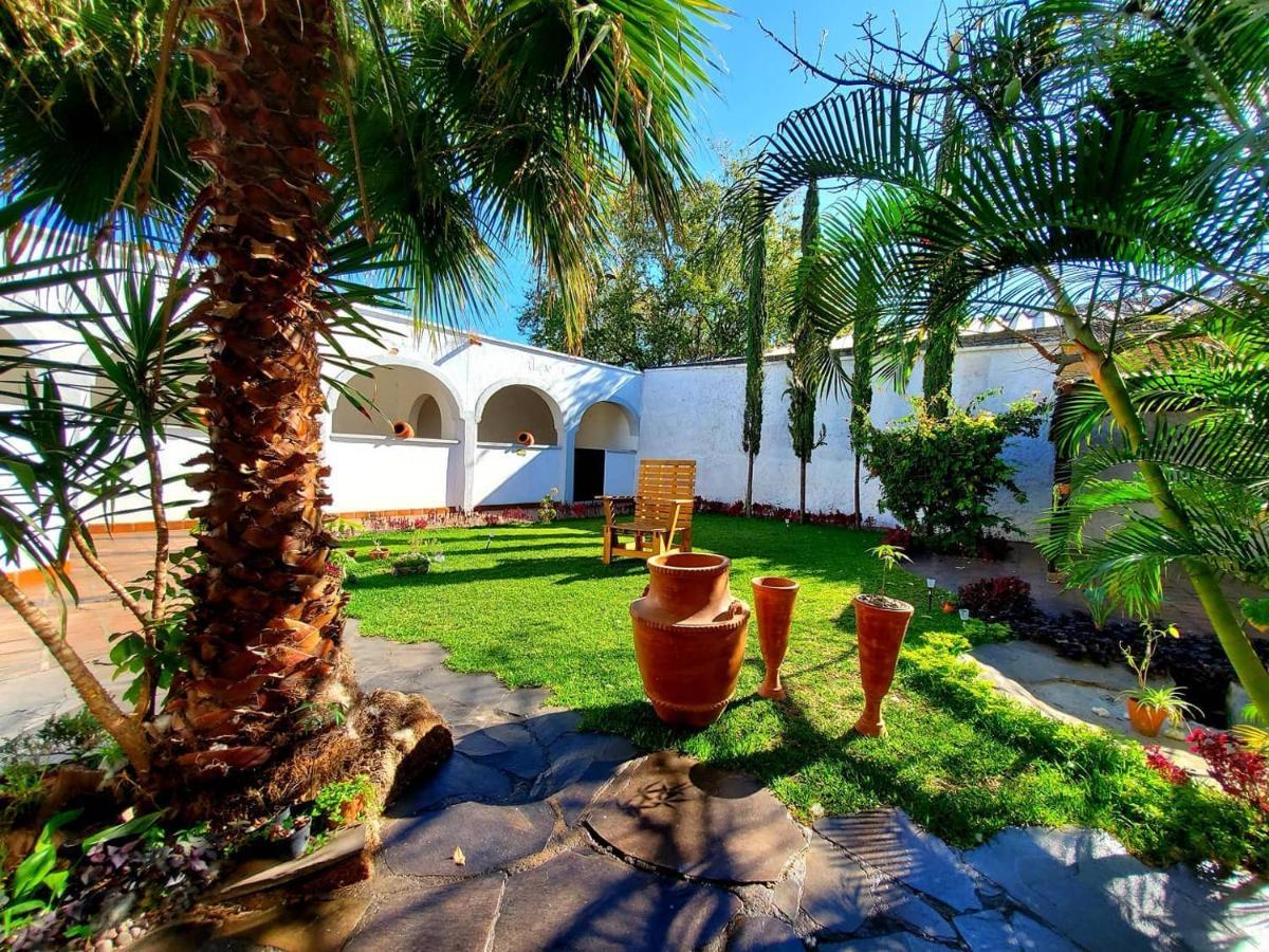 Tlaquepaque Pueblito Hotel Exterior photo